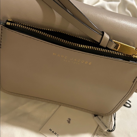 Marc Jacobs Taupe Crossbody Bag - Picture 3 of 8